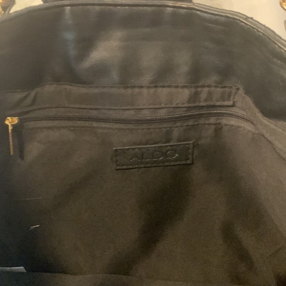 🎒 Aldo Quilted Black & Gold Shoulder Bag with Lock and Chain - Picture 8 of 14